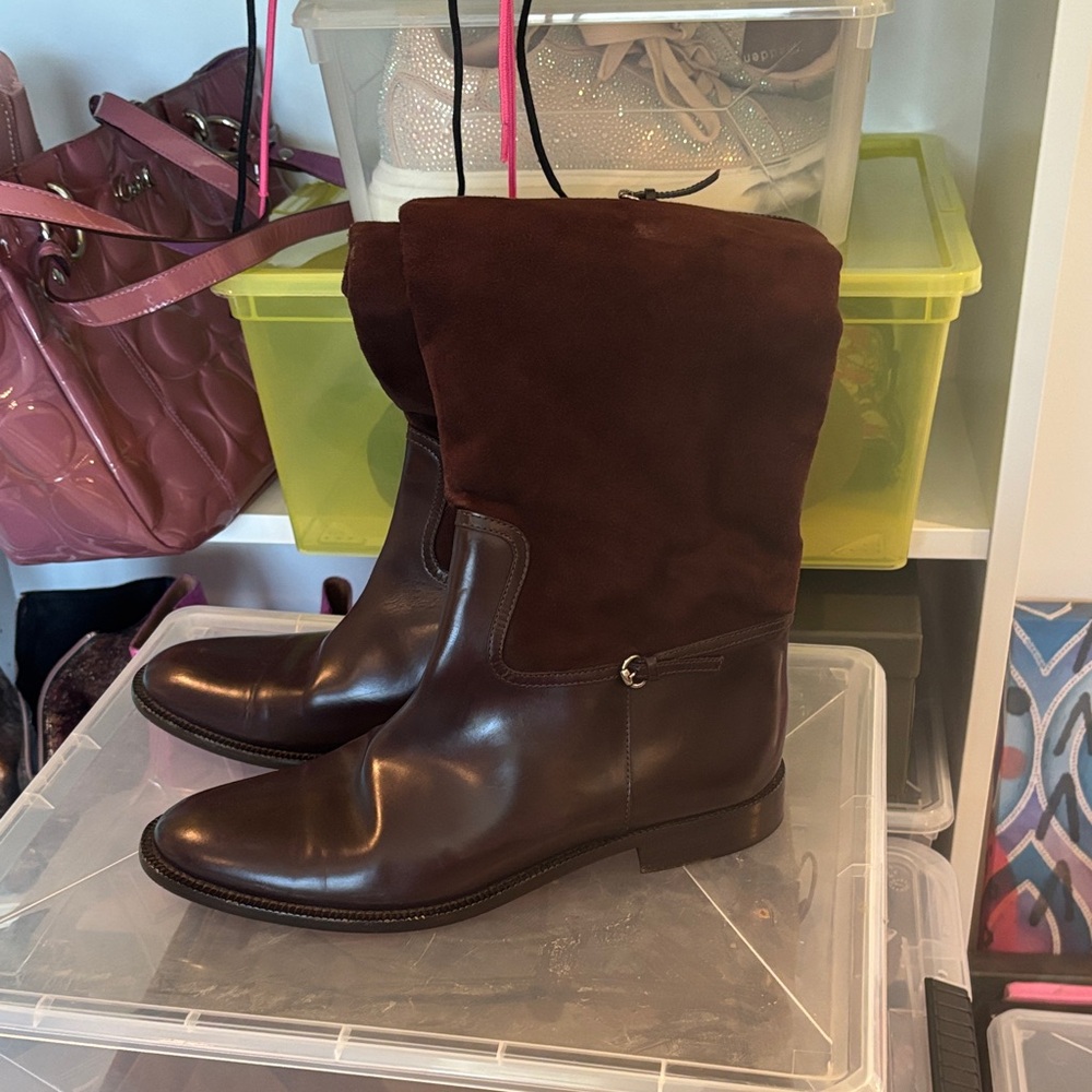 Gucci brown suede boots Size 9B